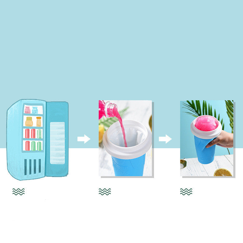 la tasse dans une tasse de glace et rapidement faire un smoothie tasse