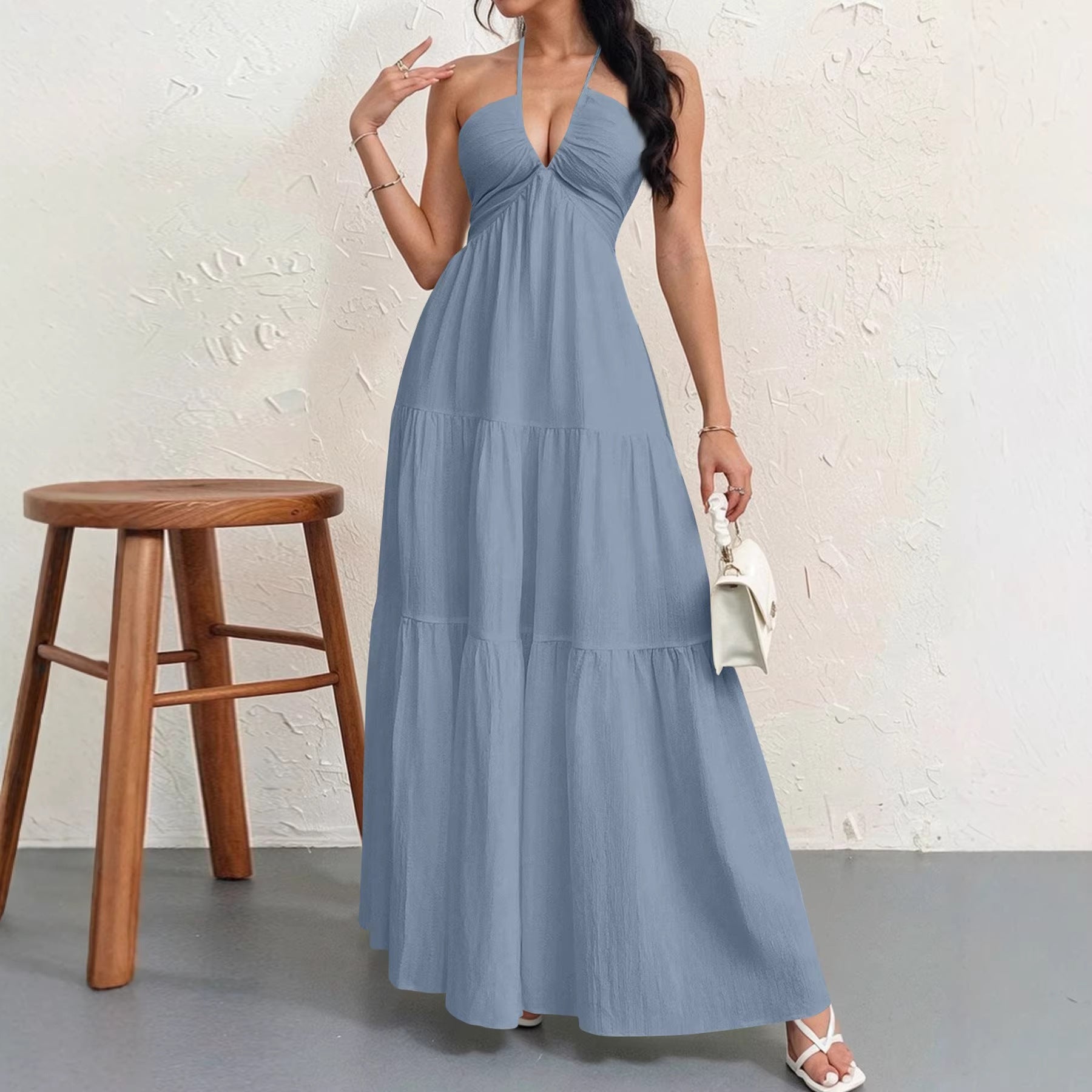 Robe dos nu col en V plissée col en V