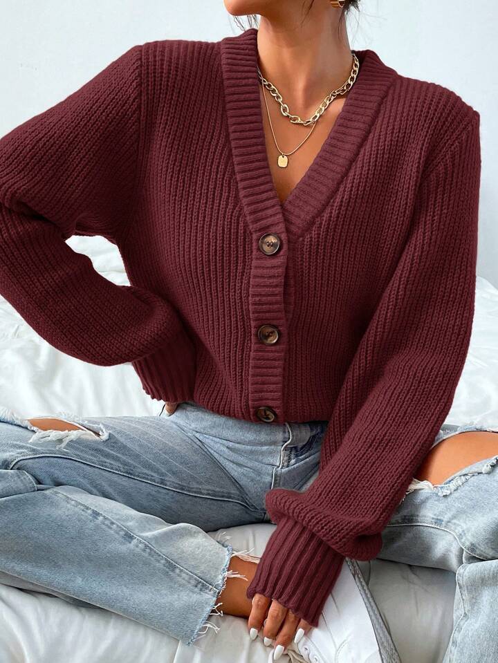 Autumn/Winter Knitted Cardigan: A Versatile Outerwear Piece