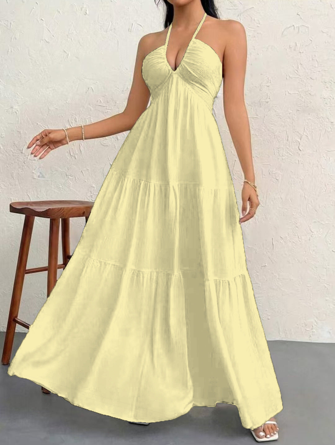 Robe dos nu col en V plissée col en V