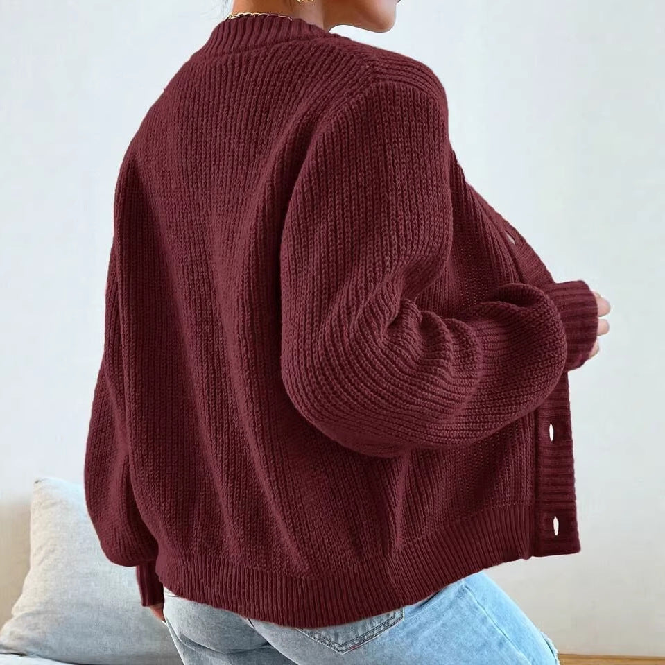 Autumn/Winter Knitted Cardigan: A Versatile Outerwear Piece