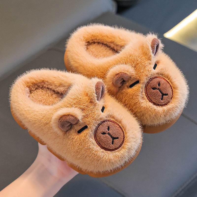 Pantoufles d'hiver chaudes en coton avec un capybara pour enfants