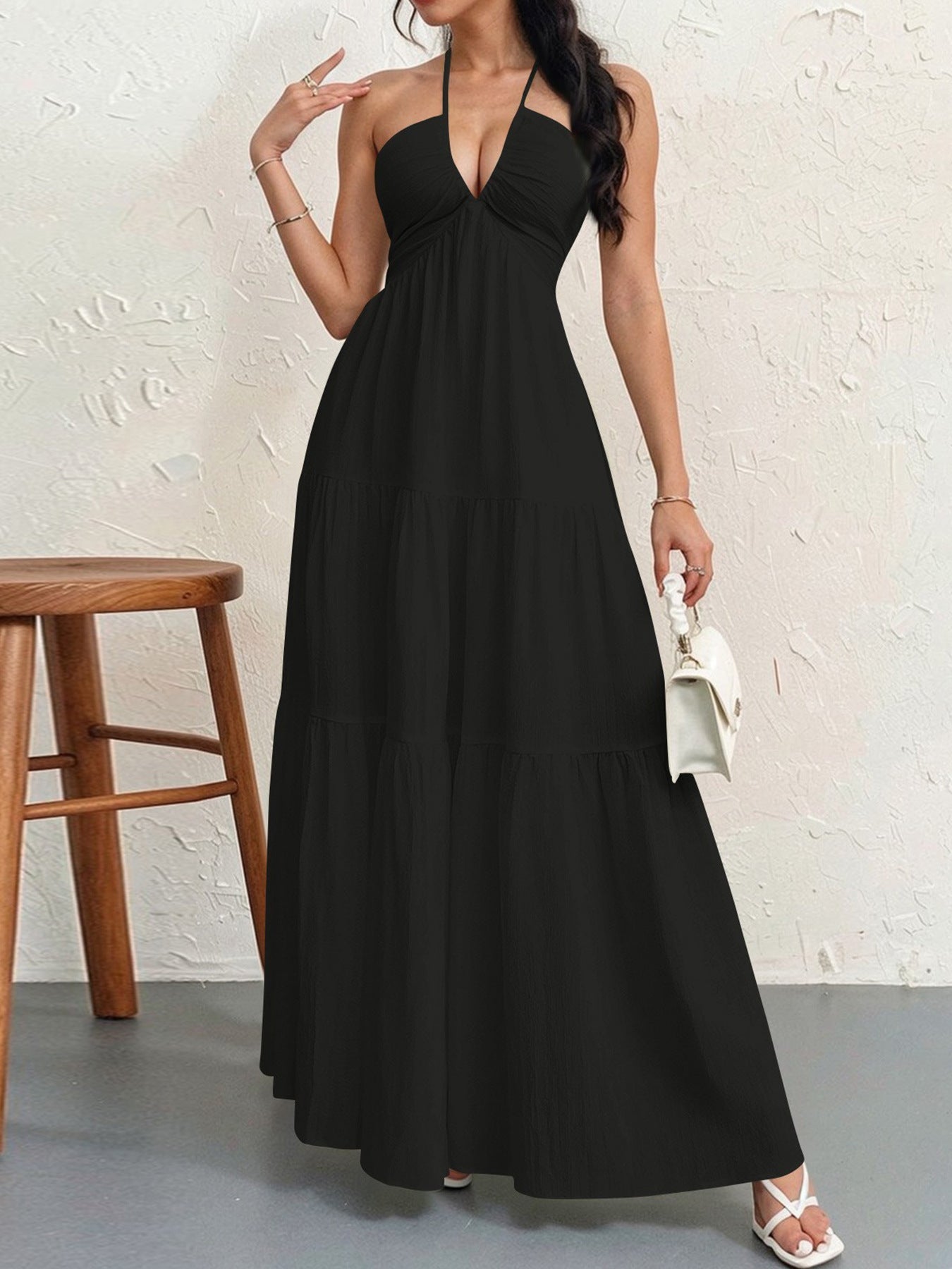 Robe dos nu col en V plissée col en V