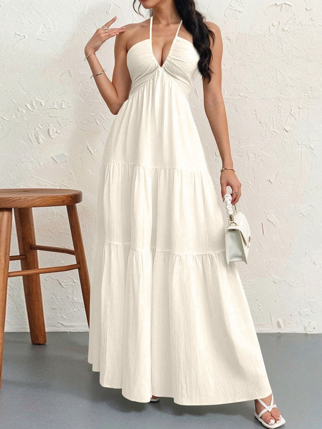Robe dos nu col en V plissée col en V