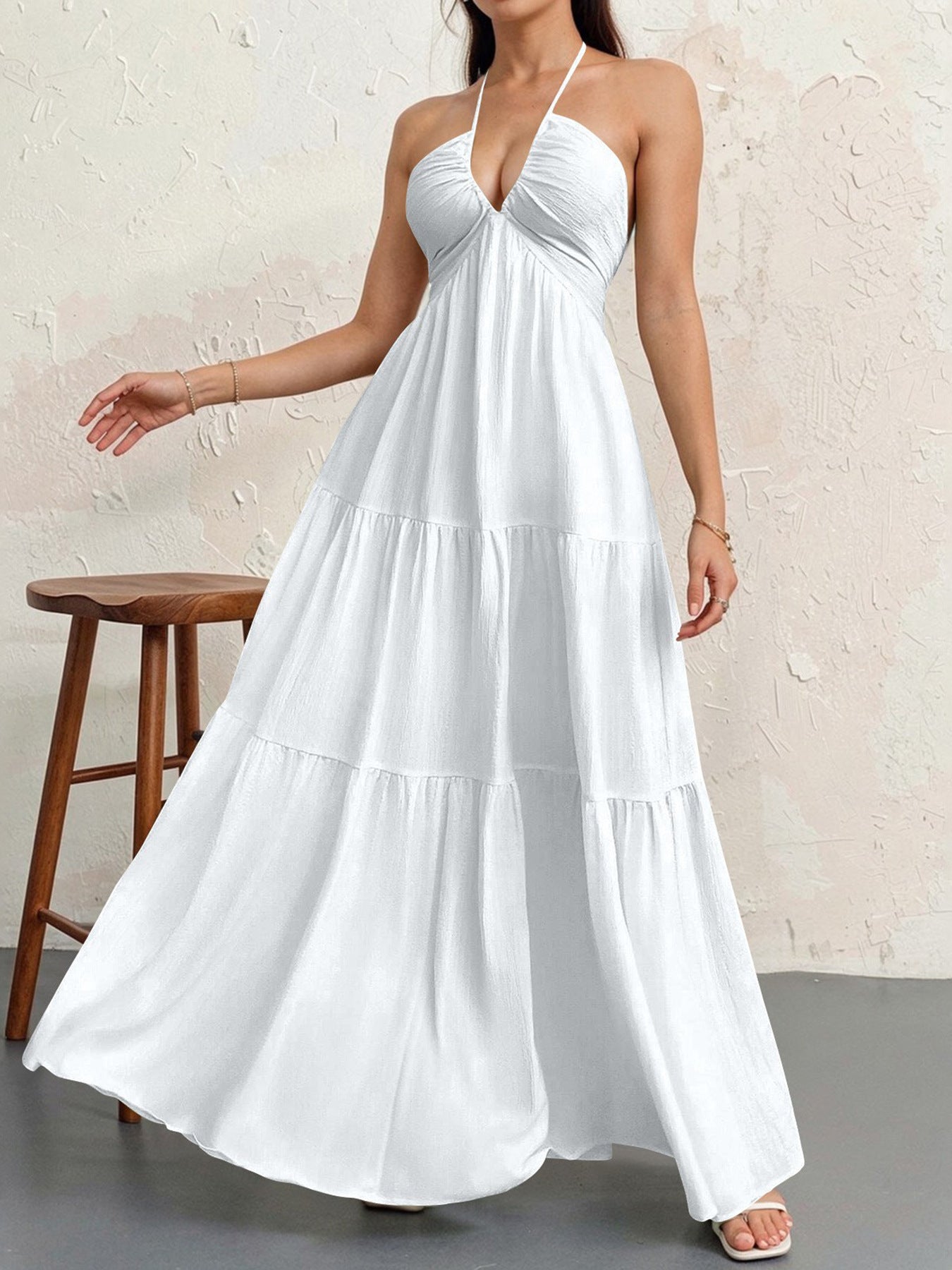 Robe dos nu col en V plissée col en V